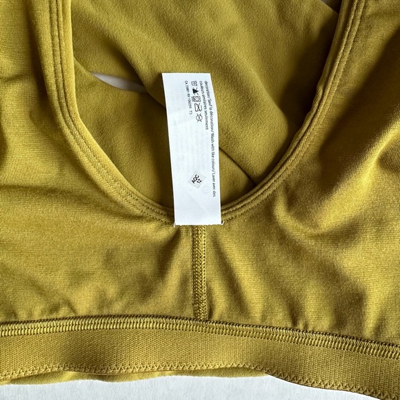 Lululemon Nulu Cross Front Yoga Bra. Olive Green. Size 4 - Picture 8 of 8